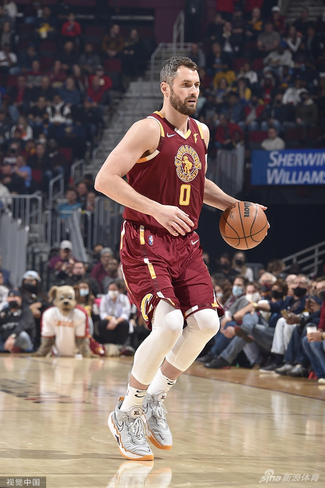 但他凭借多 但他凭借多