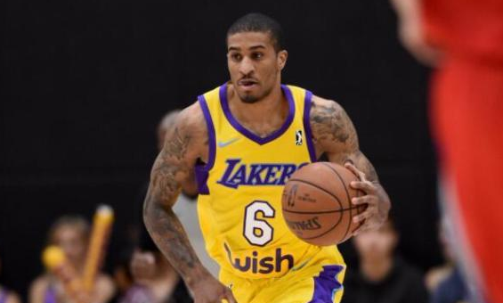 对球员失误 对球员失误