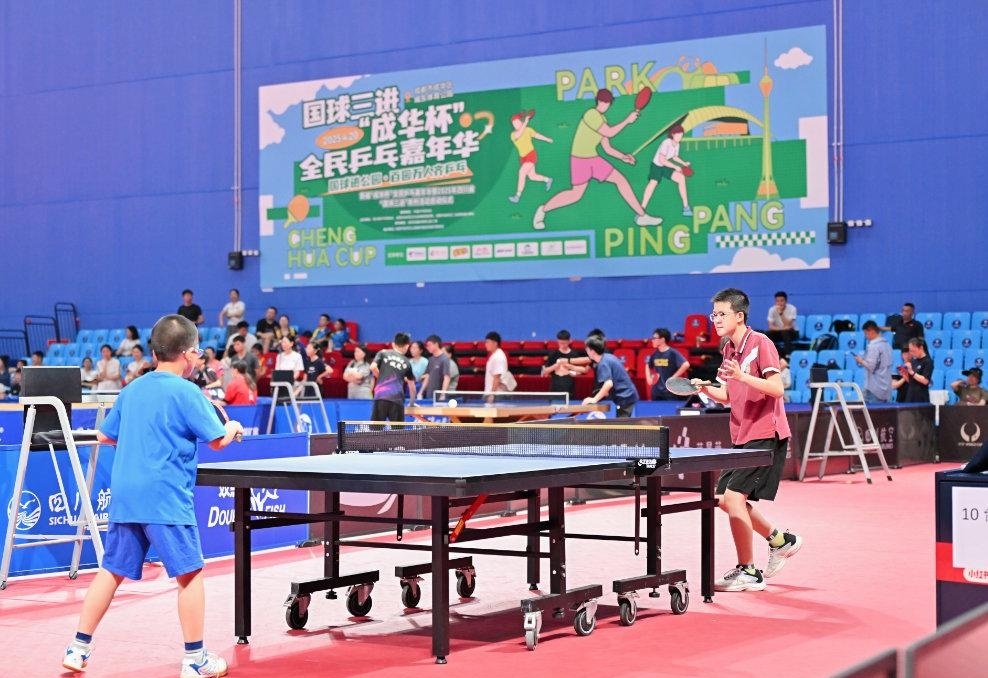 露了本届运 露了本届运