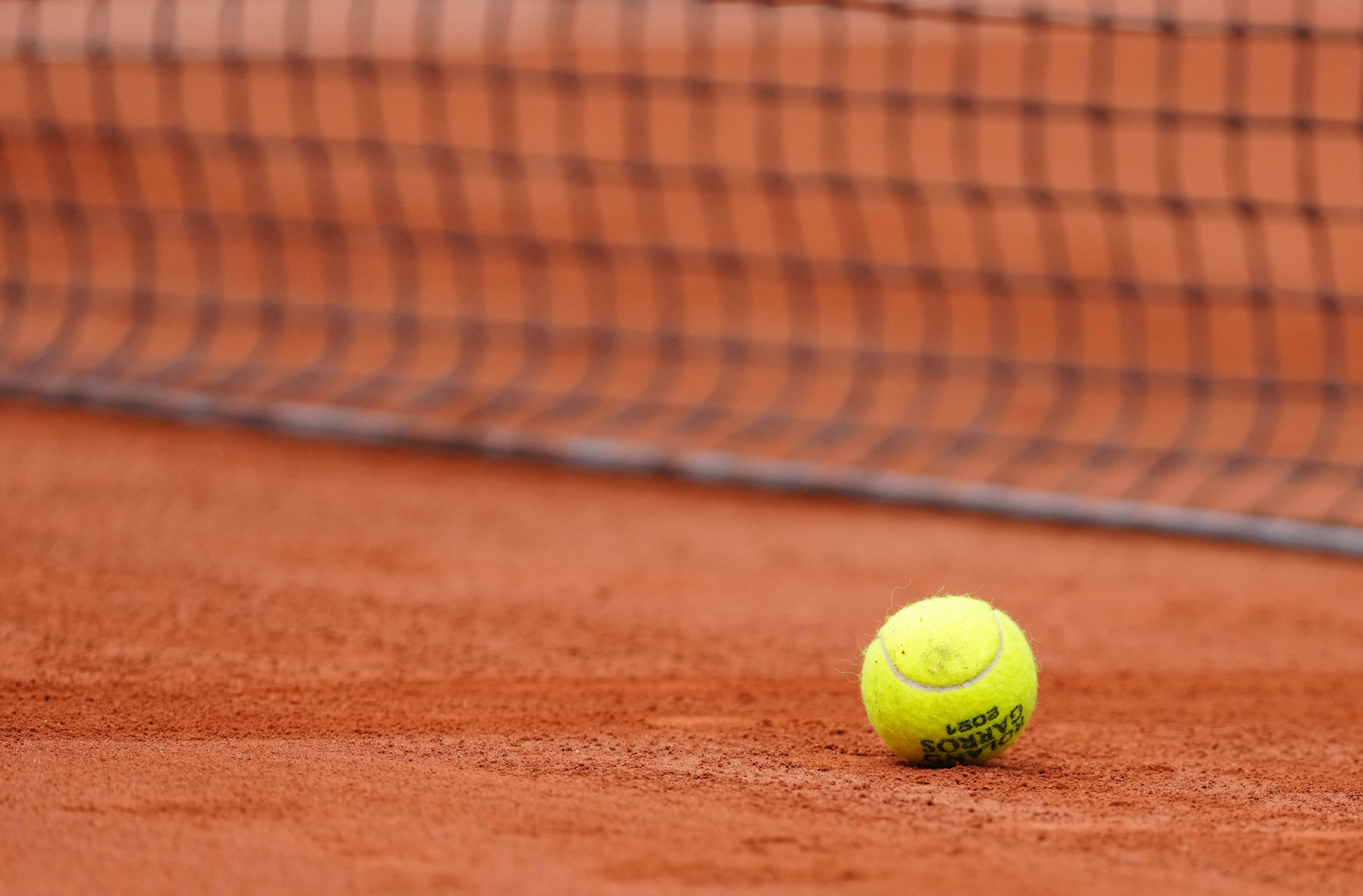 更是顶住压 更是顶住压