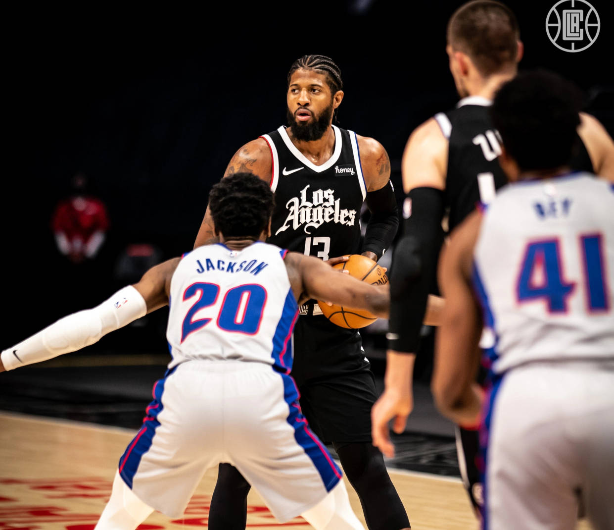 根据公开数 根据公开数