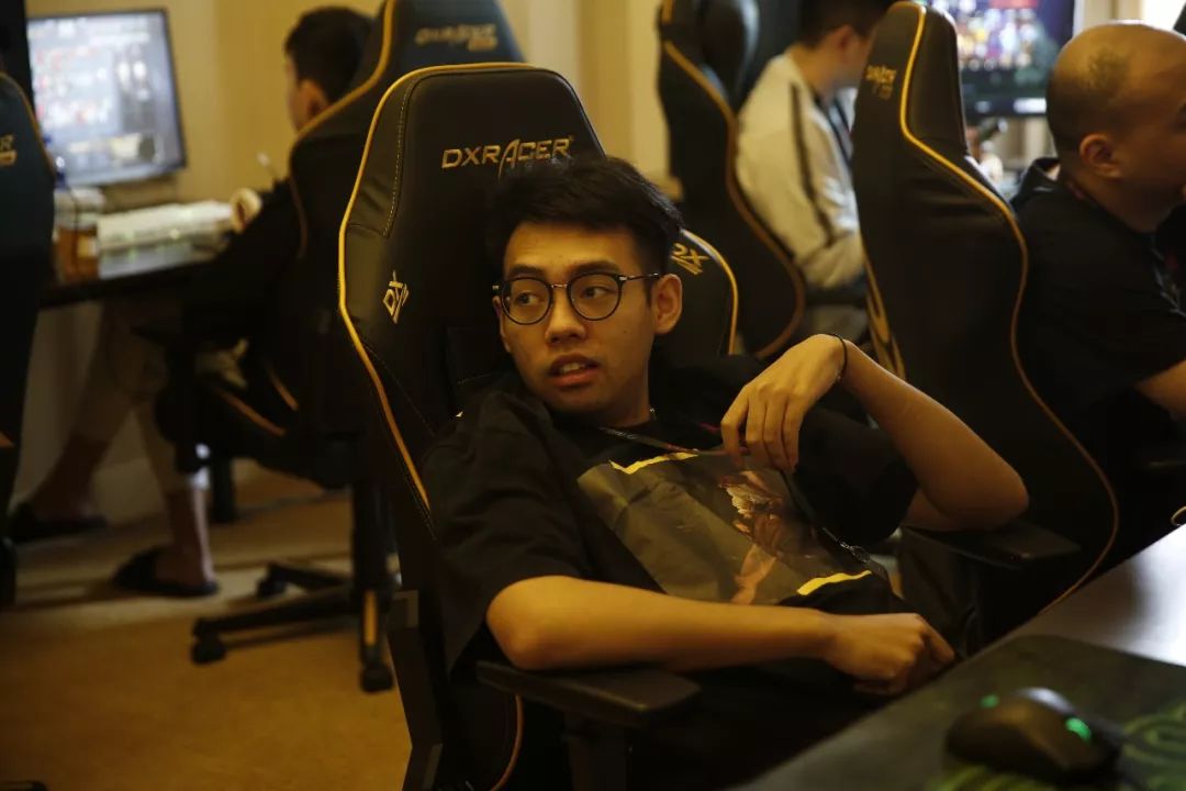 两场比赛的 两场比赛的