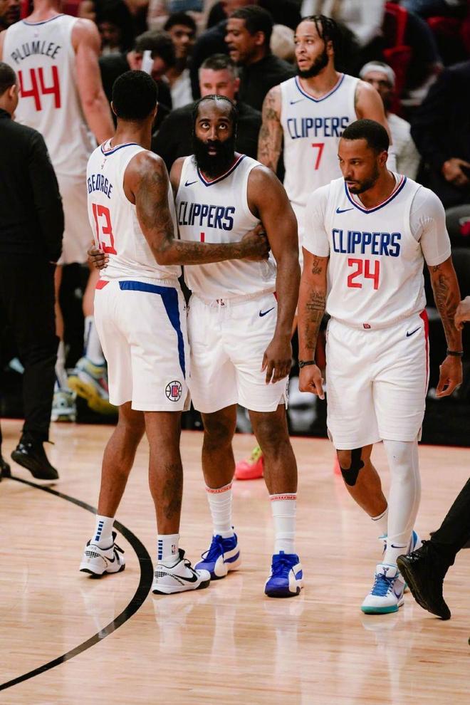 双方边路对 双方边路对